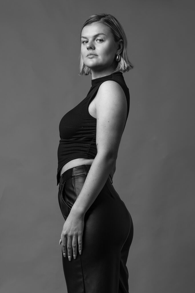 Scarlett Warrior - Independent Woman